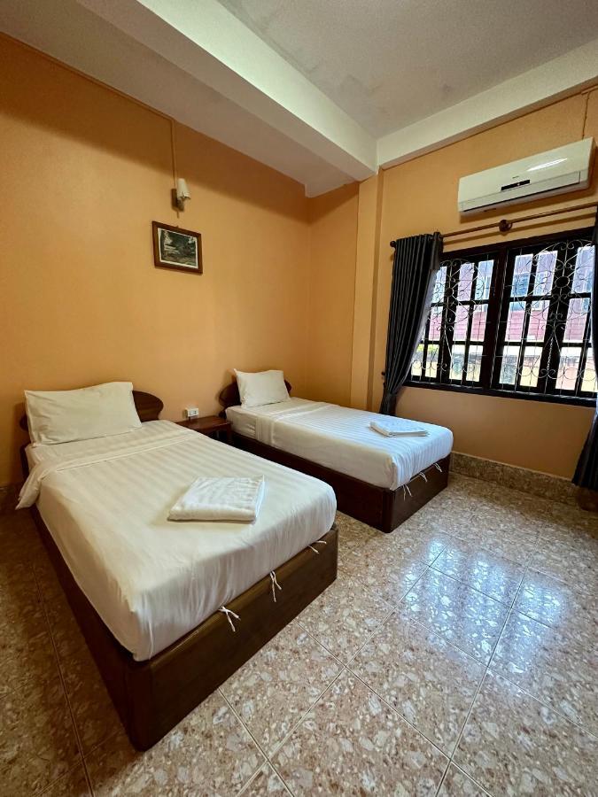 Phaythavone Hotel Pakse Exterior foto