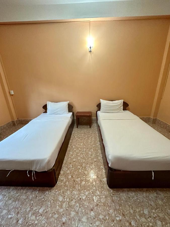 Phaythavone Hotel Pakse Exterior foto