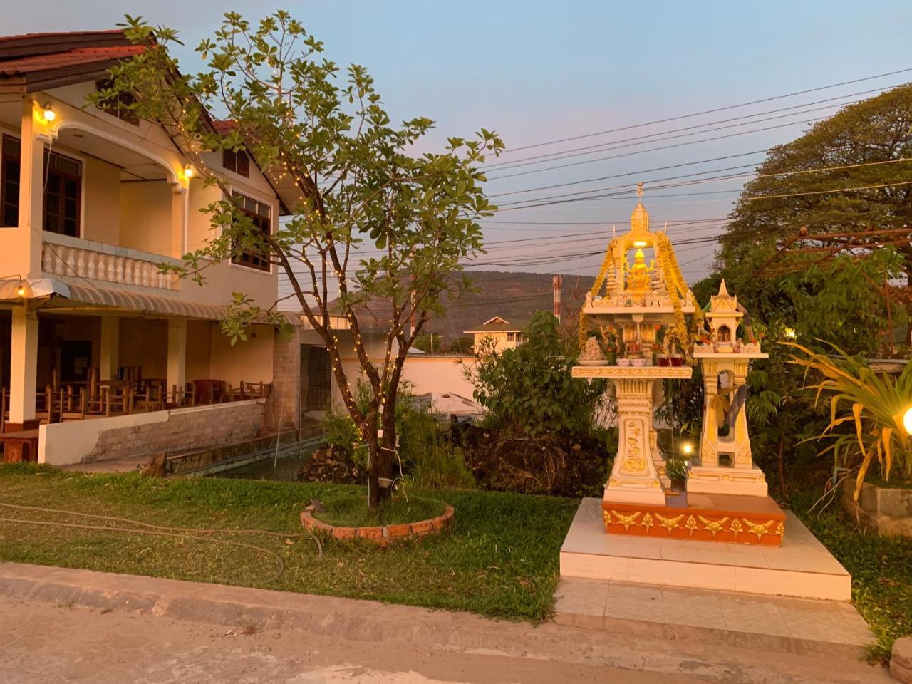 Phaythavone Hotel Pakse Exterior foto