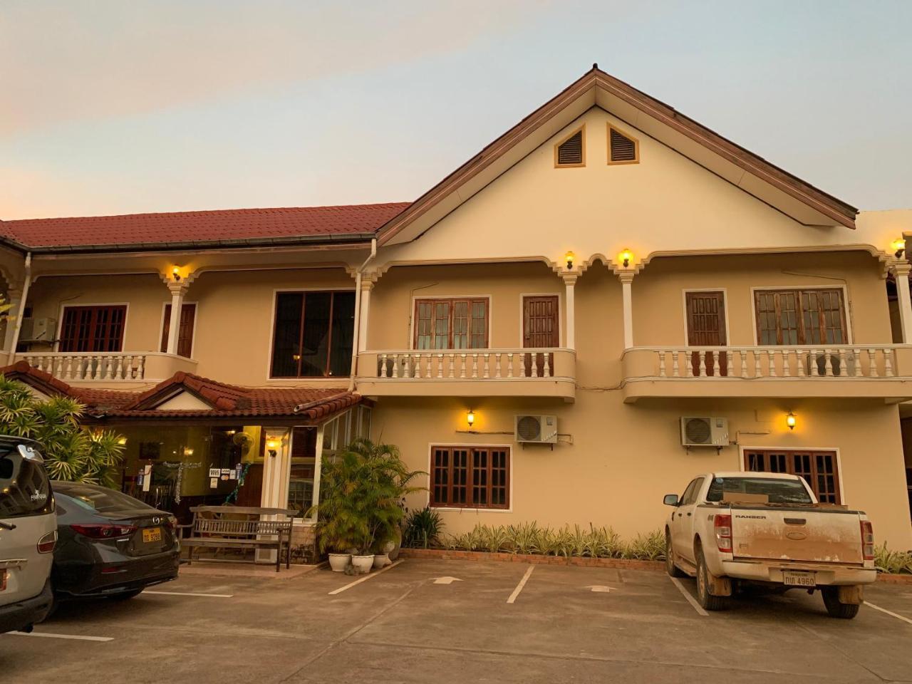 Phaythavone Hotel Pakse Exterior foto