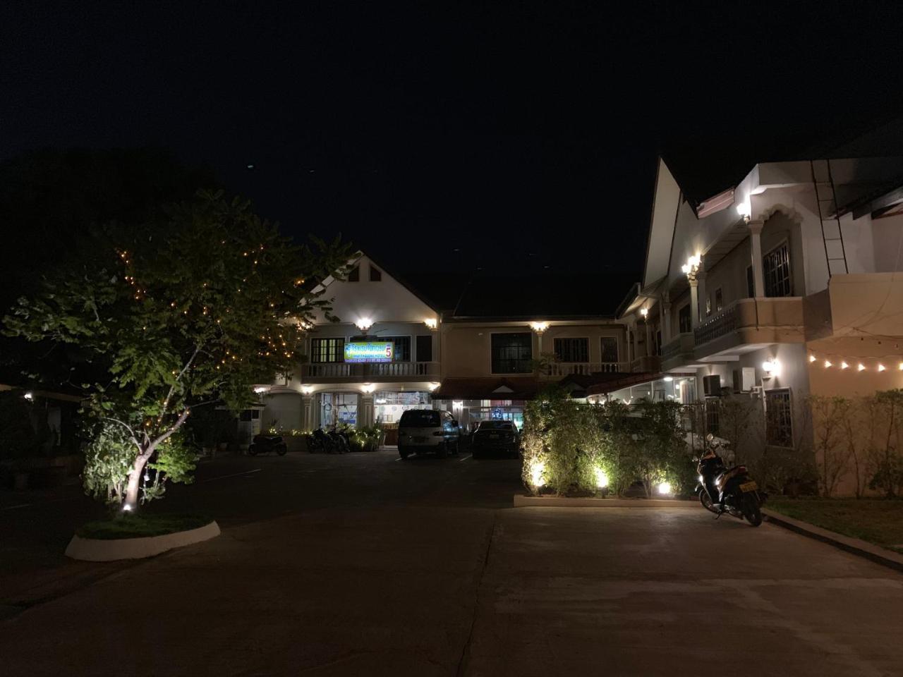 Phaythavone Hotel Pakse Exterior foto
